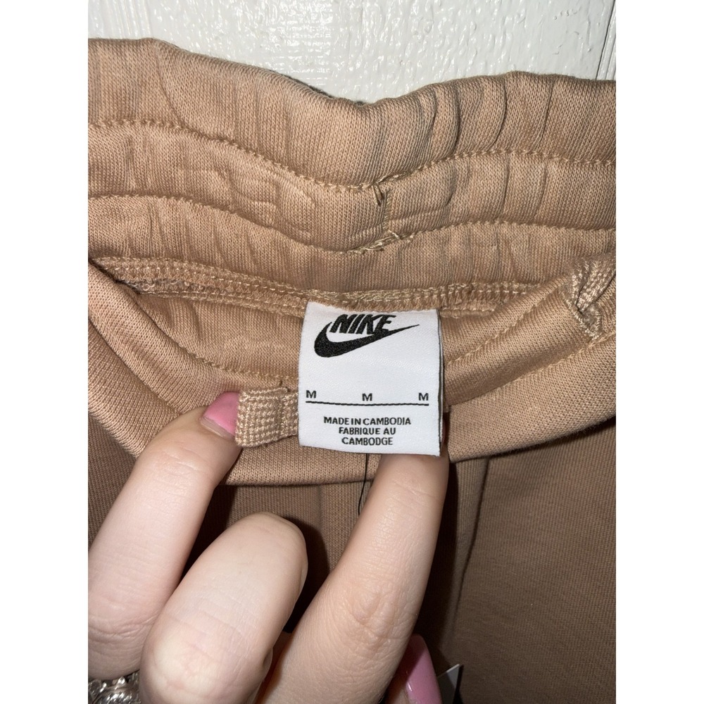 Nike Girls Sportswear Fleece Skirt Tan Size Medium NWT - Picture 4 of 4
